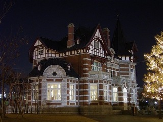 国際友好記念図書館 夜.jpg